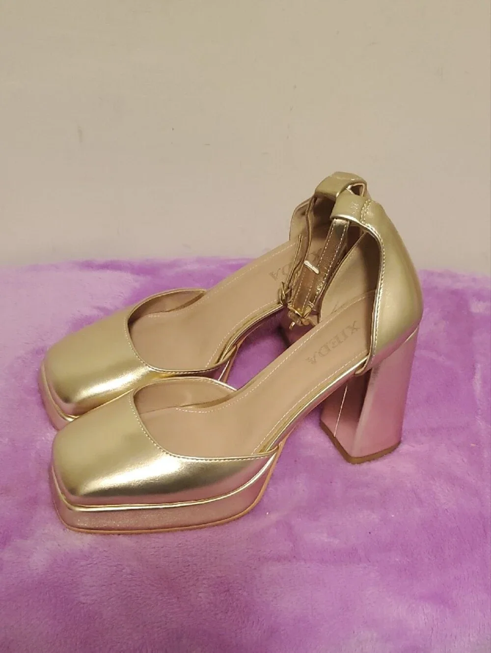 PrettyLittleThing shiny metallic
